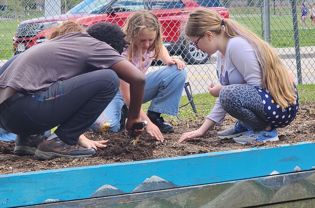 cec-summer-camp-provides-an-immersive-learning-experience-for-students