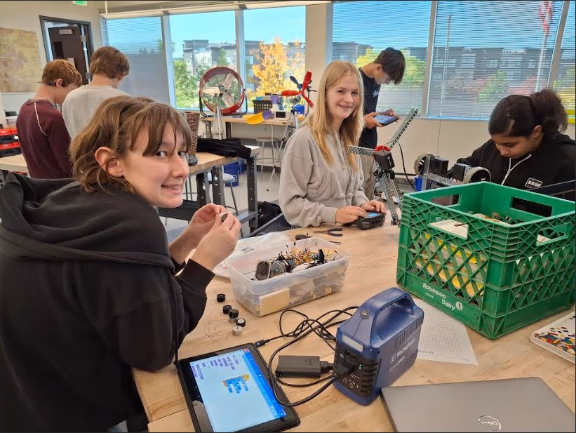 CEC Douglas County North students work on projects during robotics class.