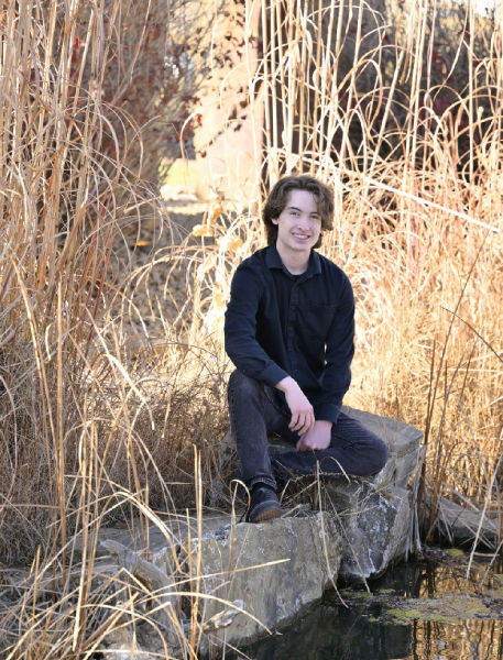 Gage Bryant Senior Portrait