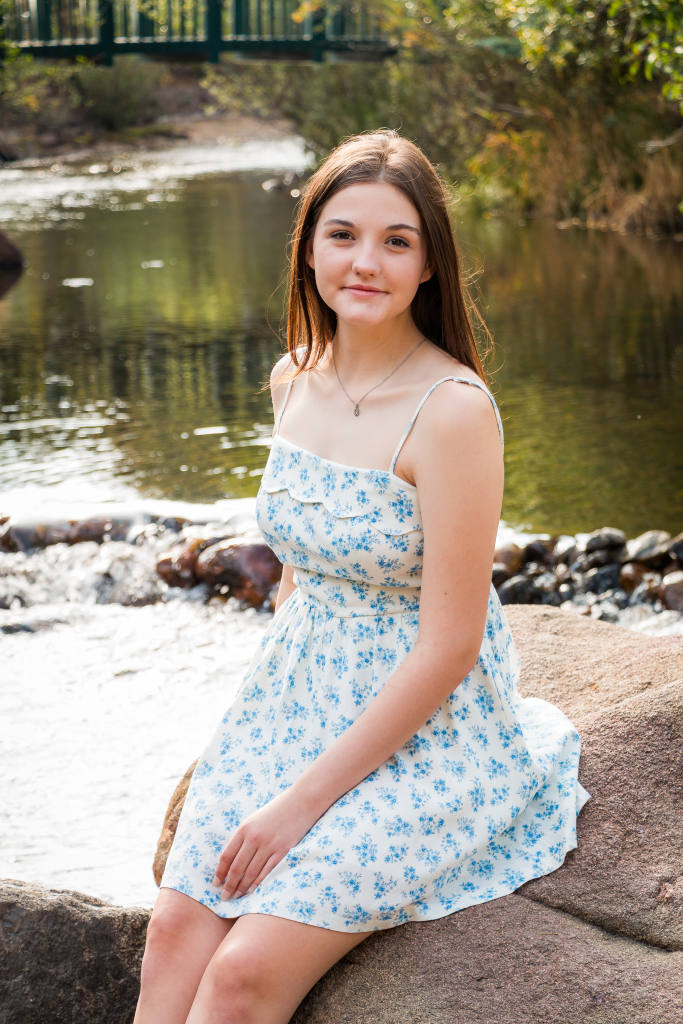 Kenadee Dill Senior portrait