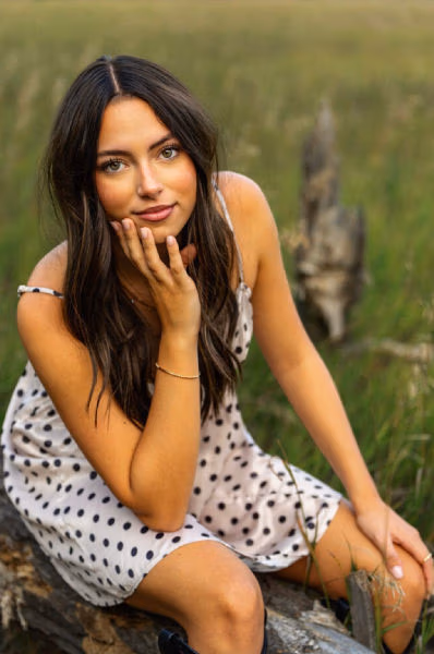 Madeline Dement Senior portrait