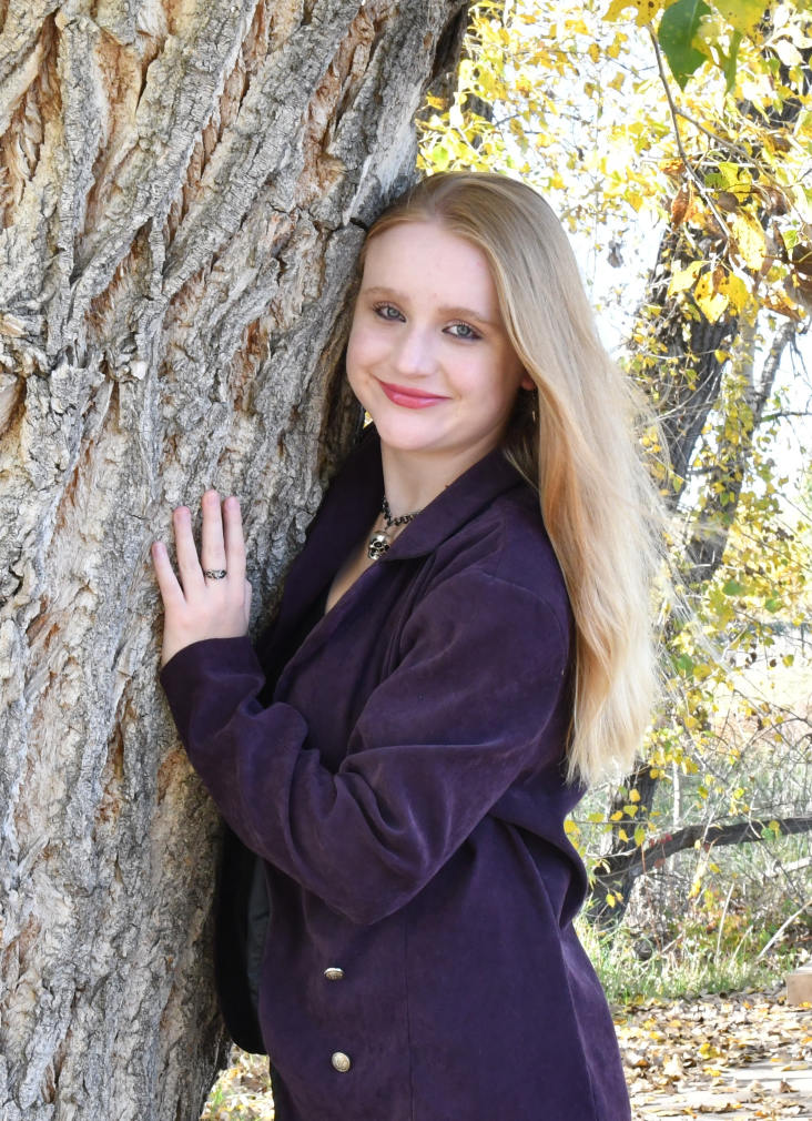 Shiloh Smith Senior portrait