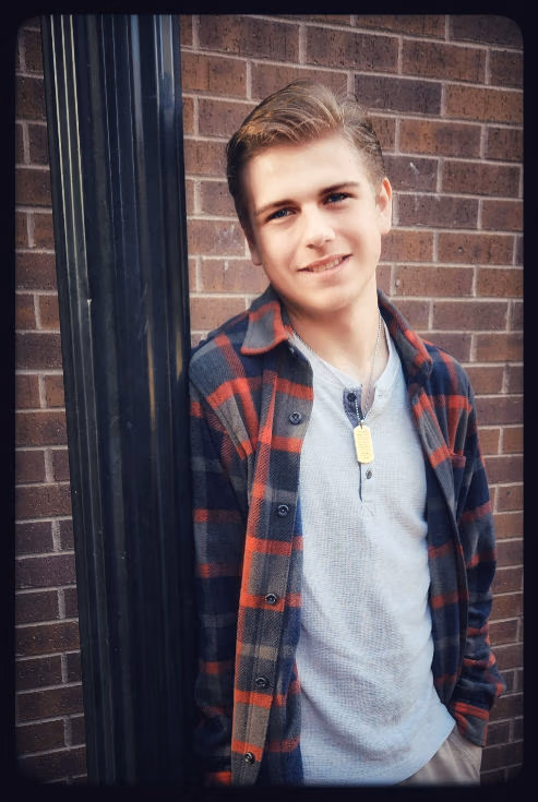 Thomas Reeves Senior portrait