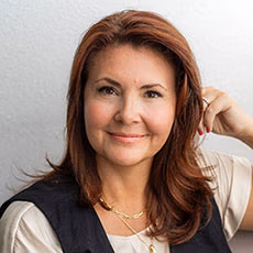 Dr. Jennifer Bailey – Director, Online Campus