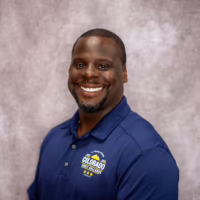 Cameron Mascoll headshot.